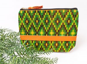 Upcycled purse in handwoven fabric. - Image 8