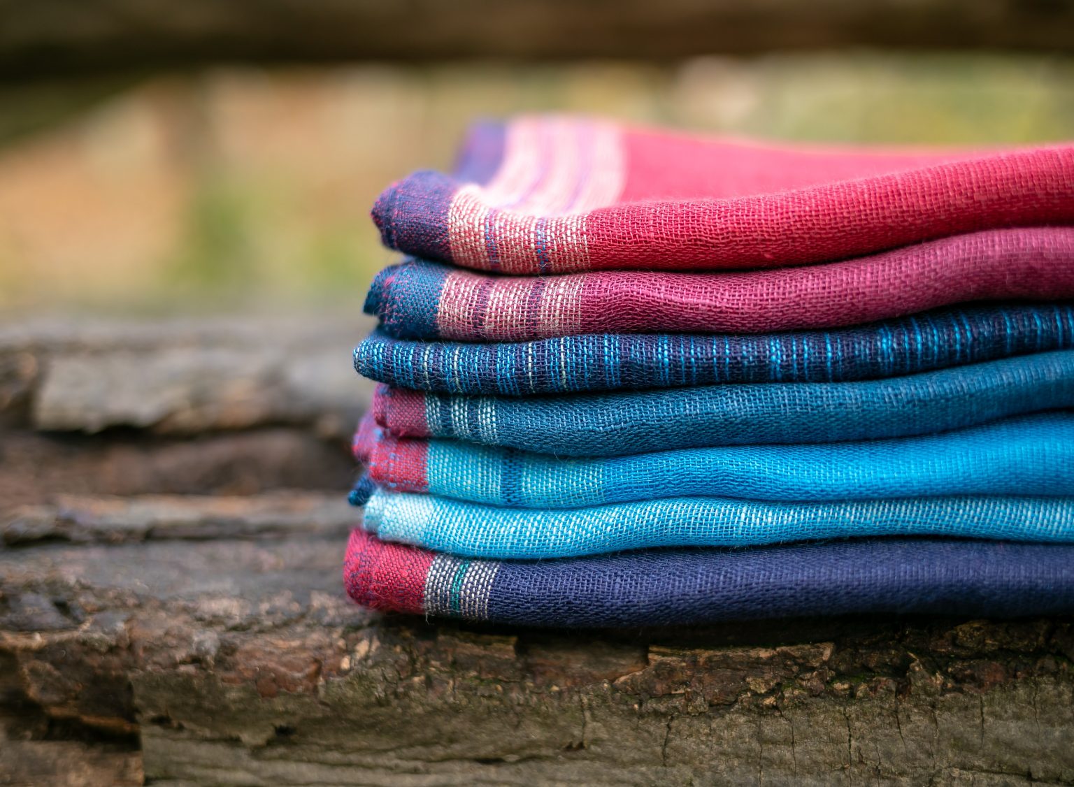 Is Linen good for scarves