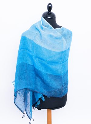 Linen scarf in Range of blue